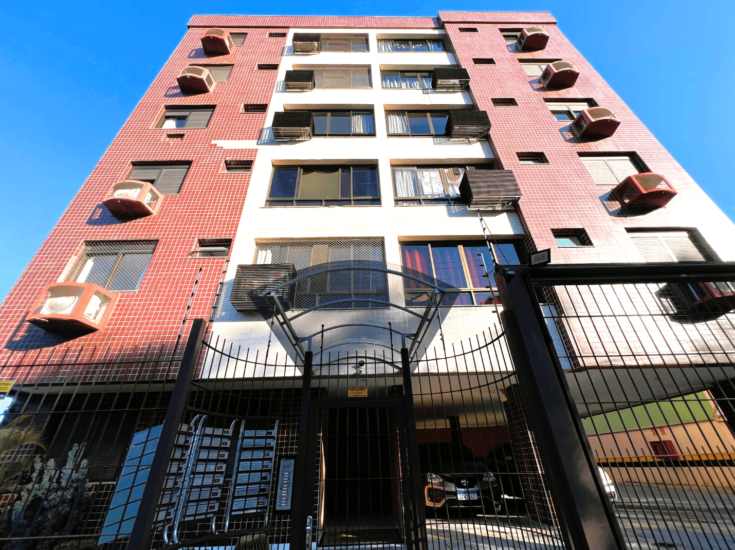 Apartamento 2 dormitórios 1 suíte e 1 vaga de garagem